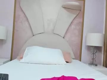 Freechat angelstonne_ on Chaturbate