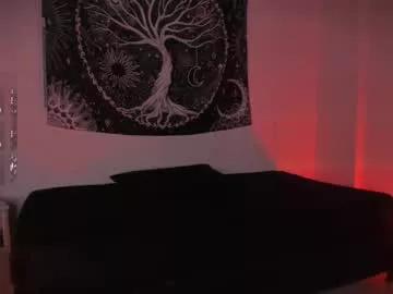 aramjones on Chaturbate