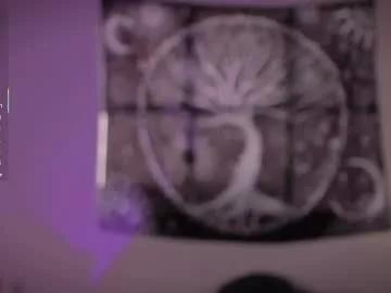 aramjones on Chaturbate