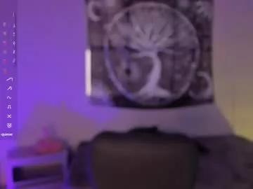 aramjones on Chaturbate