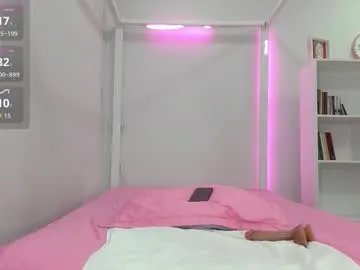 ari_rossee_ — Goal: turn red my ass in doggy pose #bbw #bigass #daddysgirl #hairy #latina