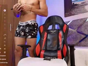 Freechat aronvillegas on Chaturbate