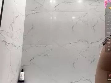 Freechat avroramy on Chaturbate