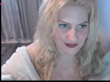 Freechat bellastar84 on Chaturbate