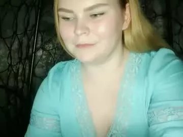 Freechat blushing_star on Chaturbate