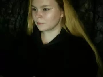 Freechat blushing_star on Chaturbate