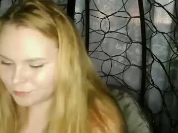 Freechat blushing_star on Chaturbate