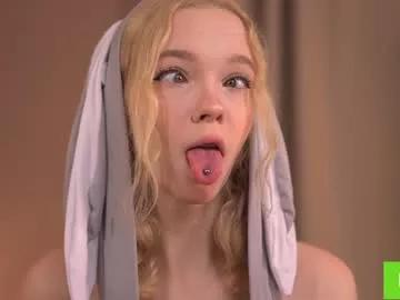 Freechat boobybliss on Chaturbate