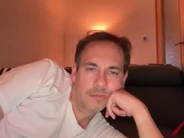 Freechat boyslut8 on Chaturbate