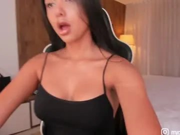 Freechat camilagomezz on Chaturbate