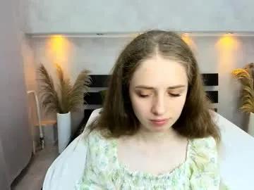 camilla_kelly — GOAL: hand bra [84 tokens remaining] Hi im Camilla and i want to have fun with you #skinny #shy #nonude #lovense #new