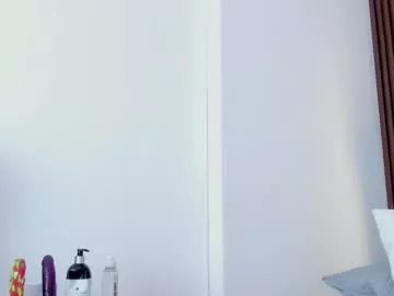 Freechat chiqui_milk1 on Chaturbate