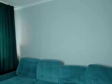 christina_hammond — GOAL: Full naked [185 tokens remaining] Hello :3 my name is Kira, let's know each other better =) #skinny #blonde #teen #18 #new