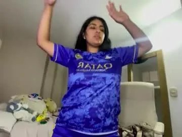 Freechat cloe_small08 on Chaturbate