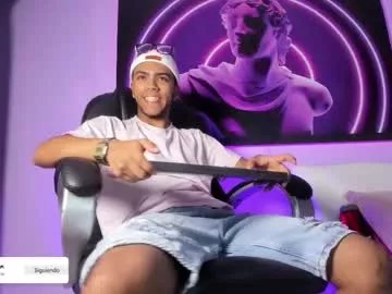 Freechat colstorw_ on Chaturbate