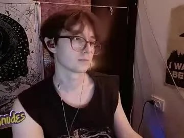 Freechat cosmonudes on Chaturbate