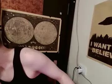 Freechat cosmonudes on Chaturbate