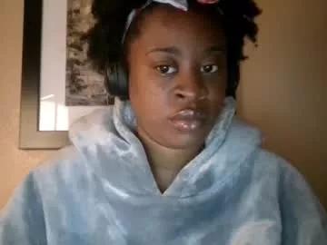 Freechat creamycherrypop on Chaturbate