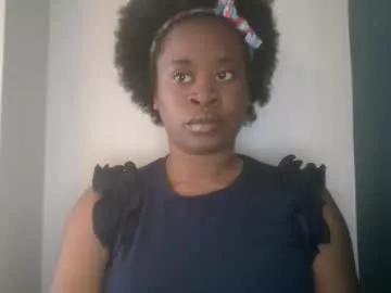 Freechat creamycherrypop on Chaturbate