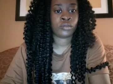 Freechat creamycherrypop on Chaturbate