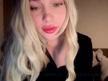 Freechat cutieeeeva on Chaturbate