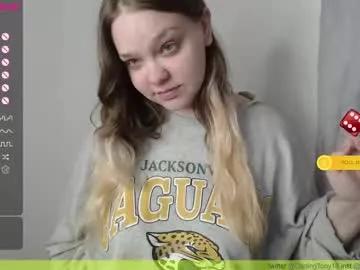 Freechat darling_tony18 on Chaturbate