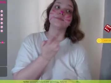 Freechat darling_tony18 on Chaturbate