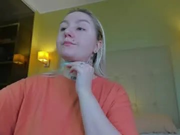 debbie_taylor — Doggy style + spanks ;) #stockings #bigass #lovense #bbw #feet [333 tokens remaining]