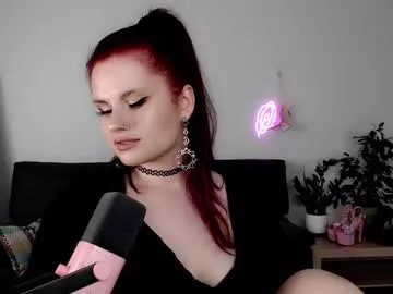 dellacrush_ on Chaturbate