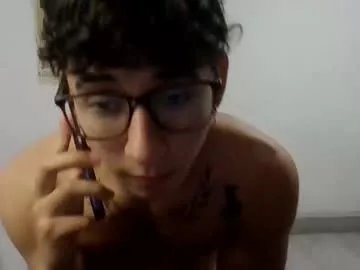 Freechat dillom420 on Chaturbate