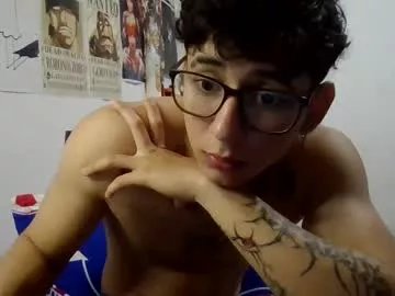 Freechat dillom420 on Chaturbate