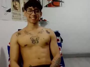 Freechat dillom420 on Chaturbate