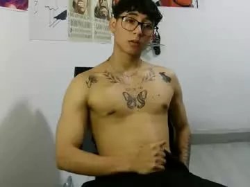 Freechat dillom420 on Chaturbate