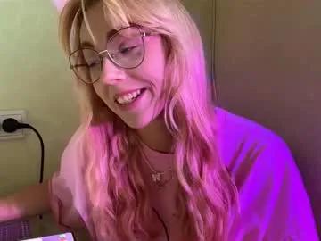 Freechat donettastrowbridge on Chaturbate