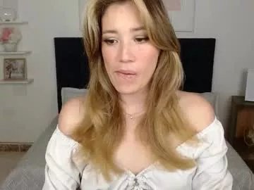 Freechat eliiih_ on Chaturbate