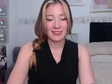Freechat eliiih_ on Chaturbate
