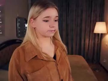 emelianae on Chaturbate 