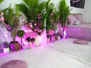 Freechat emilyhudsson on Chaturbate