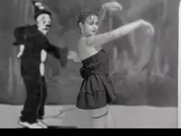 Freechat ephemeral_hot on Chaturbate