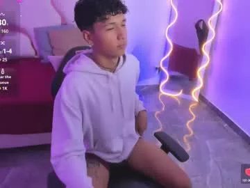 Freechat ette_tay on Chaturbate