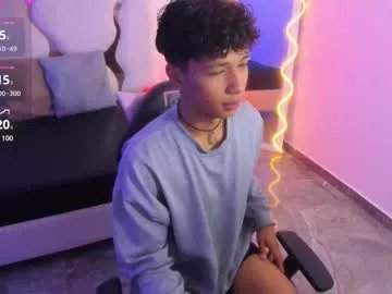 Freechat ette_tay on Chaturbate