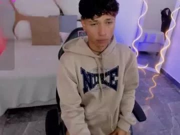 Freechat ette_tay on Chaturbate