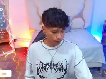 Freechat ette_tay on Chaturbate