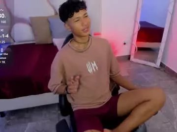 Freechat ette_tay on Chaturbate