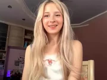 evaqt — Hi! im Eva and im #new here! GOAL:show belly button #18 #skinny #shy #lovense [50 tokens remaining]