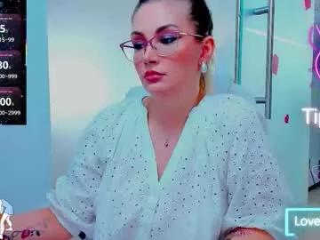 Freechat evelyne_rose on Chaturbate
