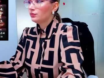 Freechat evelyne_rose on Chaturbate