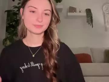 Freechat fantasyella on Chaturbate