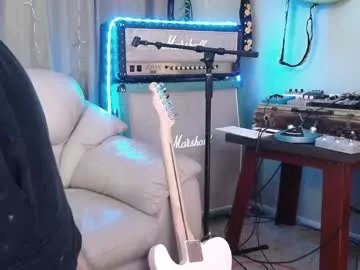 Freechat flanneldong on Chaturbate