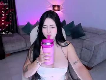 gia_lowry — full naked [222 tokens left] #bigtits #curvy #daddysgirl #saliva #squirt